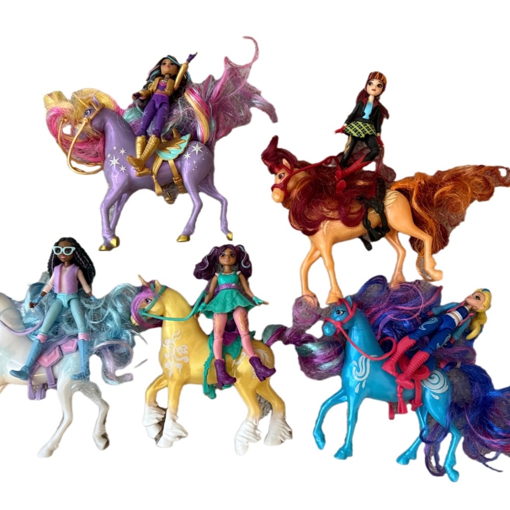 Lot of Unicorn Academy Dolls and Unicorns